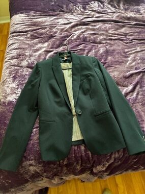 Classic navy blue women’s Single-Button Blazer